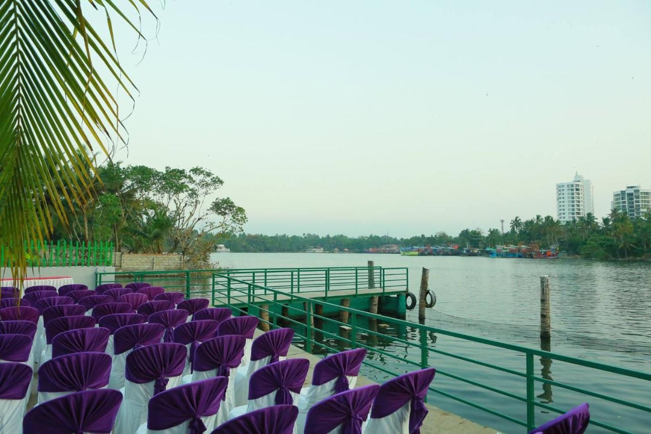 كولاّم Global Backwater Resort المظهر الخارجي الصورة